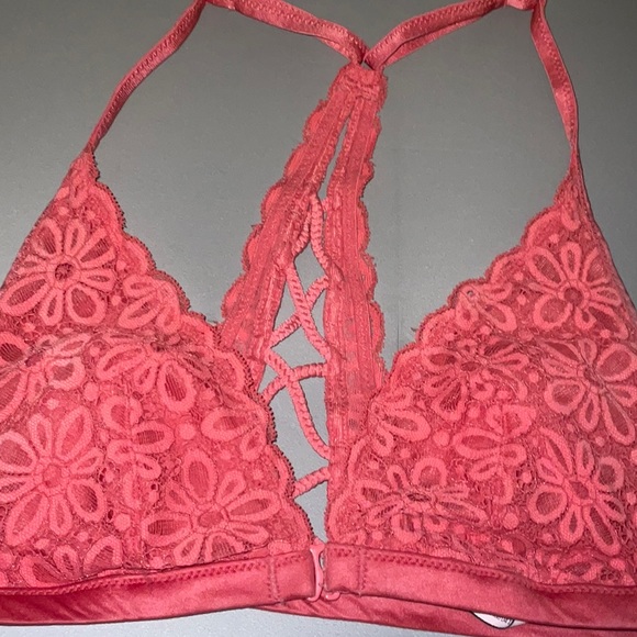 Victoria Secret Lace Bralette Small - Picture 2 of 3